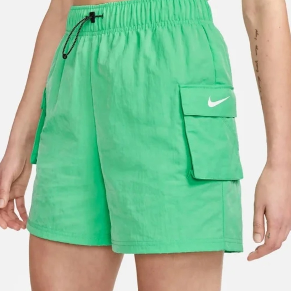 Nike Womens Green Cargo Shorts
